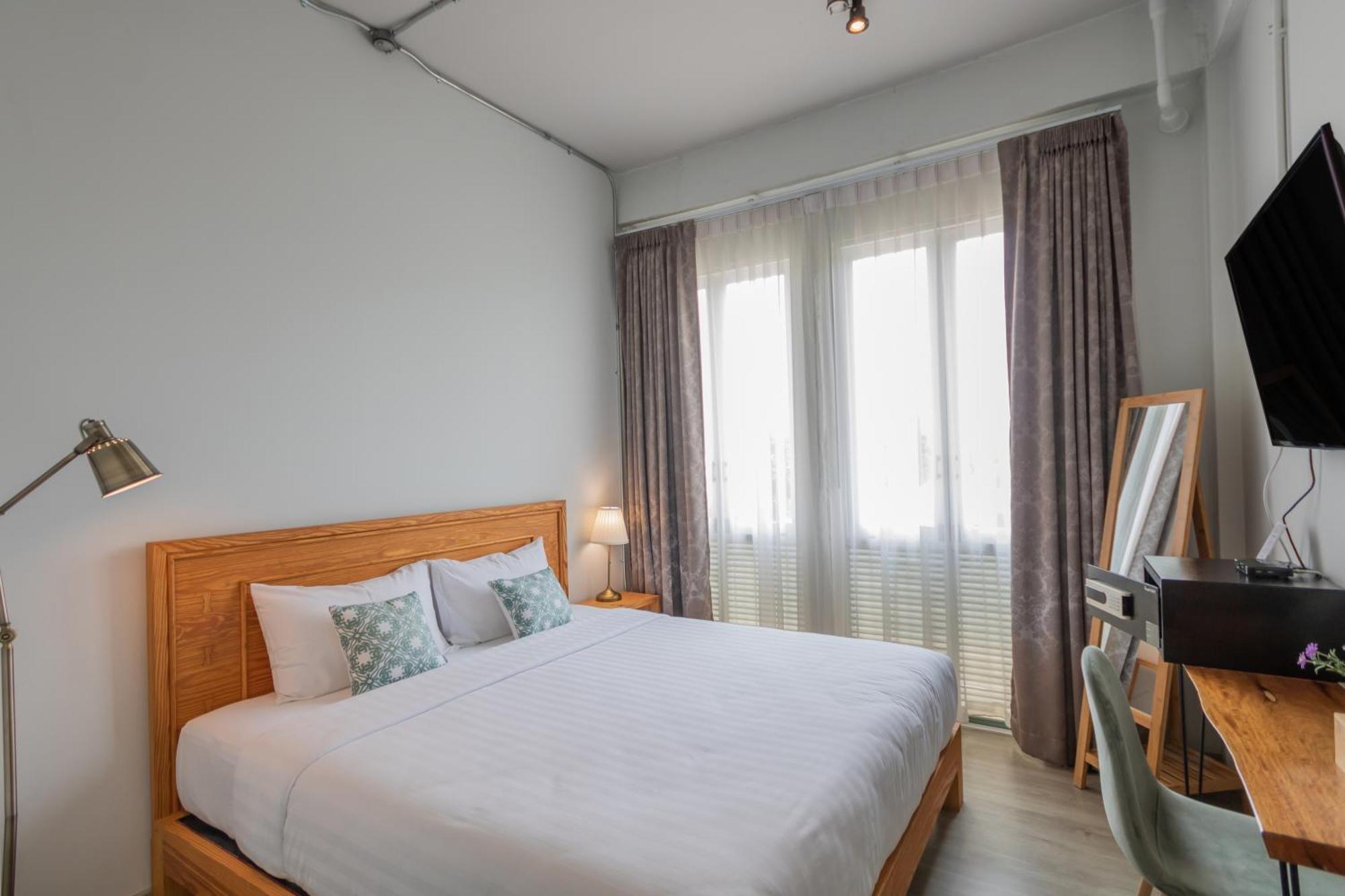 Latima Boutique Hostel Kanchanaburi City Exteriör bild