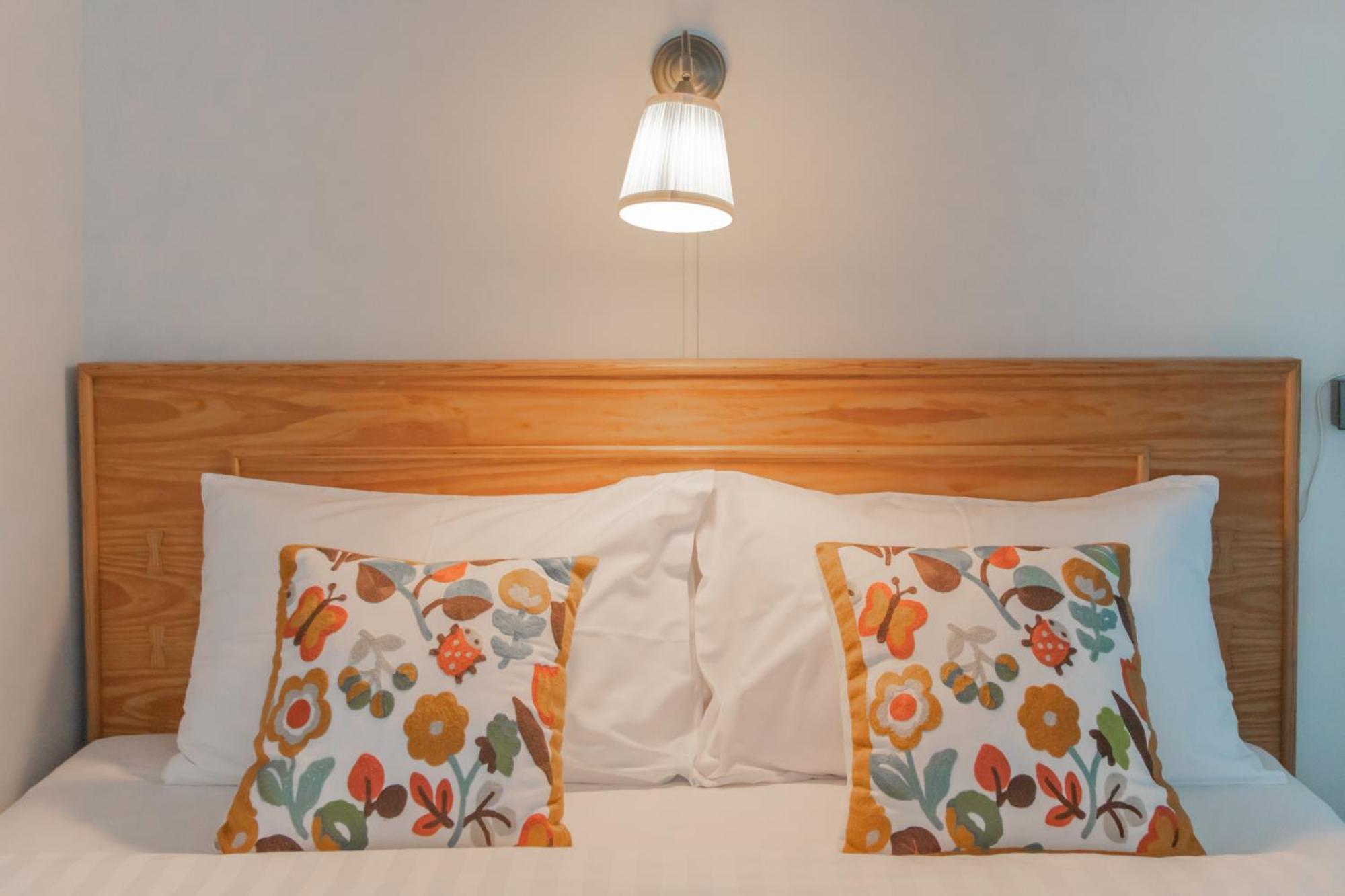 Latima Boutique Hostel Kanchanaburi City Exteriör bild