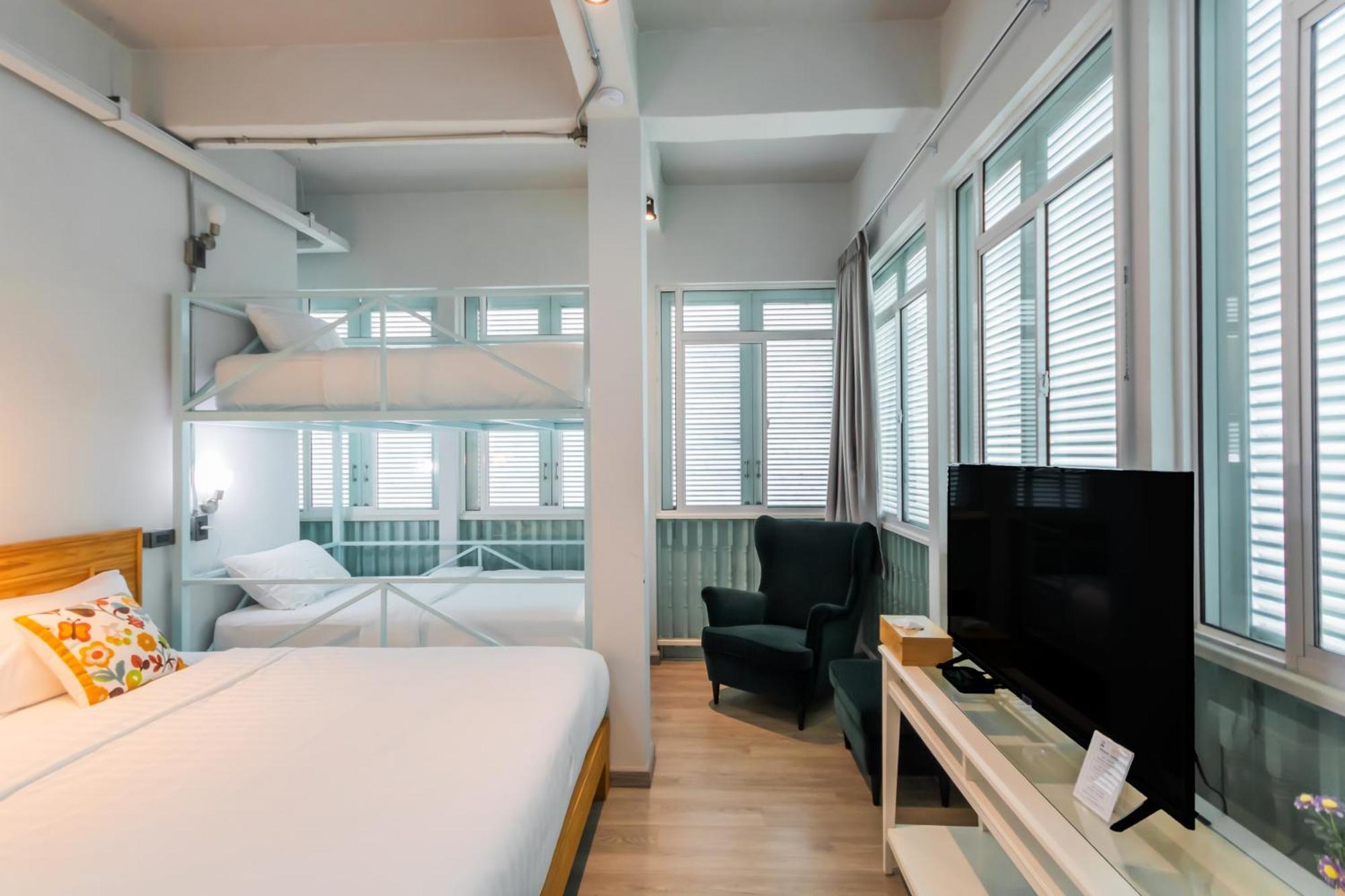 Latima Boutique Hostel Kanchanaburi City Exteriör bild
