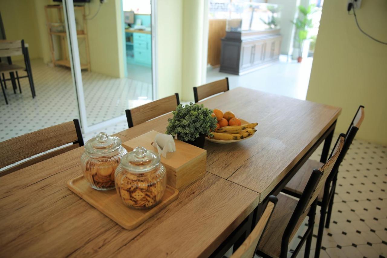 Latima Boutique Hostel Kanchanaburi City Exteriör bild