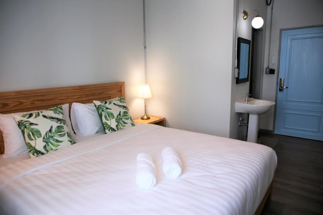 Latima Boutique Hostel Kanchanaburi City Exteriör bild