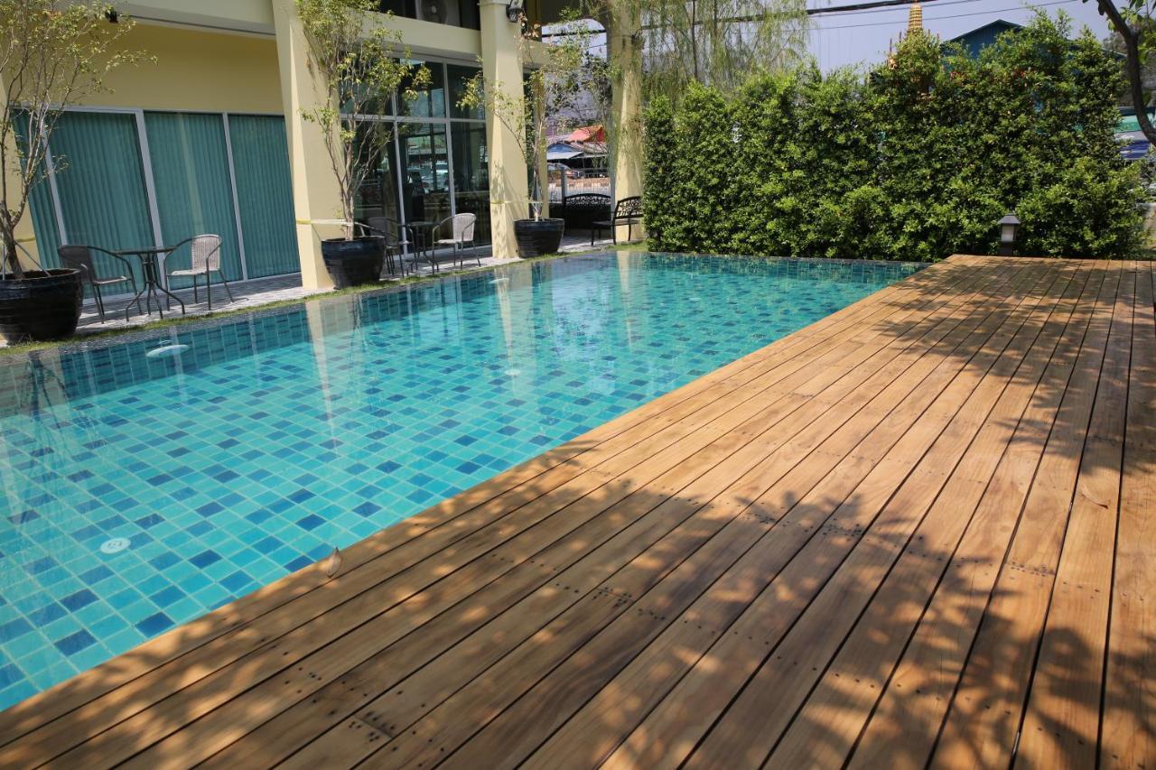 Latima Boutique Hostel Kanchanaburi City Exteriör bild
